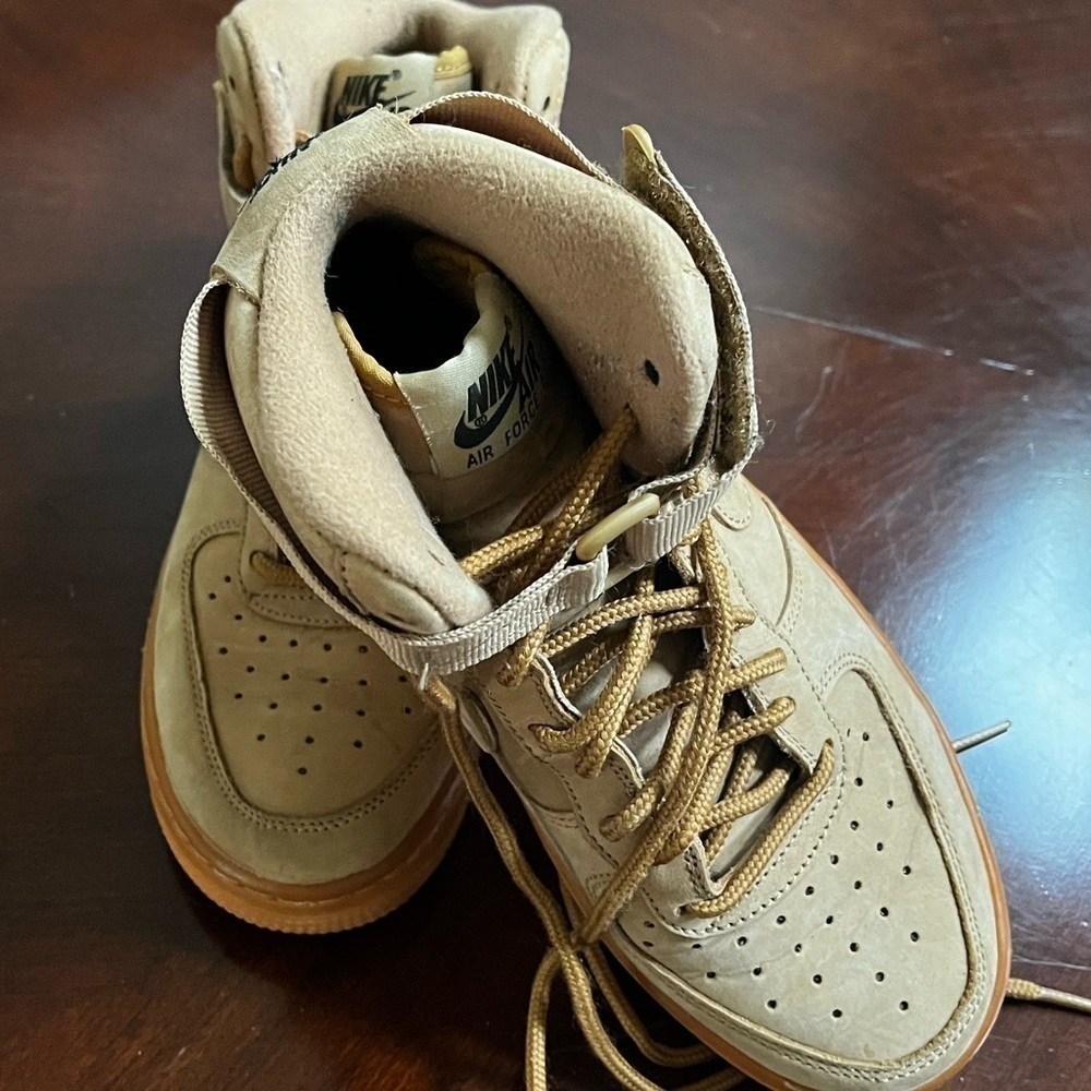 Nike Air Force One suede high top tennis shoes size 5 1/2 youth barely worn EUC
